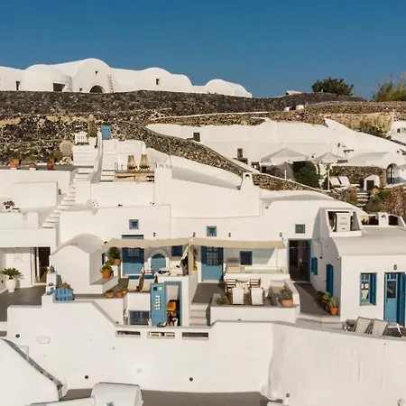 Gabbiano Traditional Cave * Oia (Santorini)