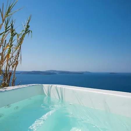 Gabbiano Traditional Cave Oia (Santorini)