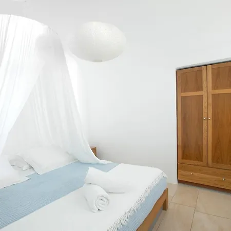 Gabbiano Traditional Cave Apartment Oia (Santorini)