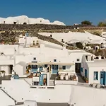 Gabbiano Traditional Cave * Oia (Santorini)